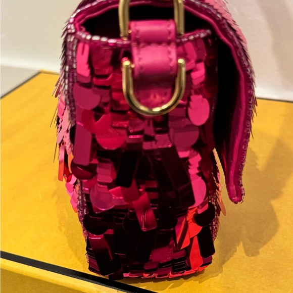 Fendi Fuchsia Pink Sequin Baguette Gold Hardware ‘Sex and the City’ New Rare - Picture 7 of 15